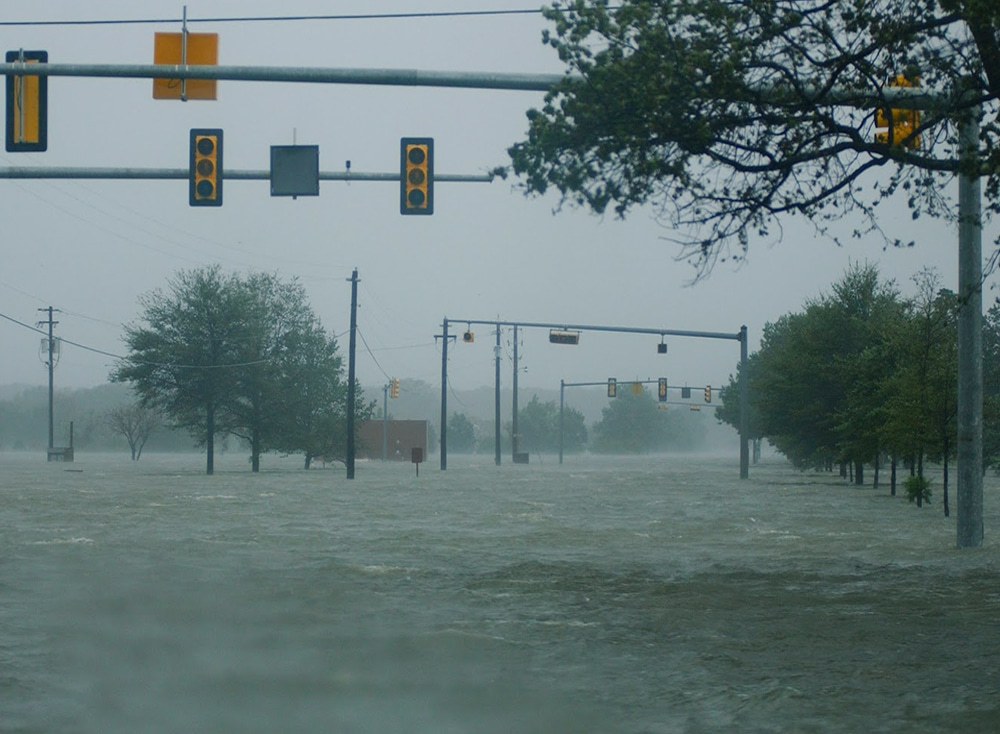 Flood_Insurance_1000x734
